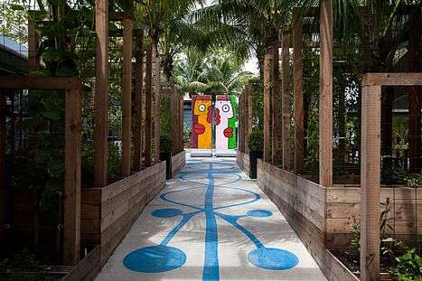 Berlin Wall at Ironside district in Miami, Florida. Captured by Eliseu Cavalcante.