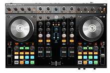 Traktor Kontrol S4 MK2 DJ Controller